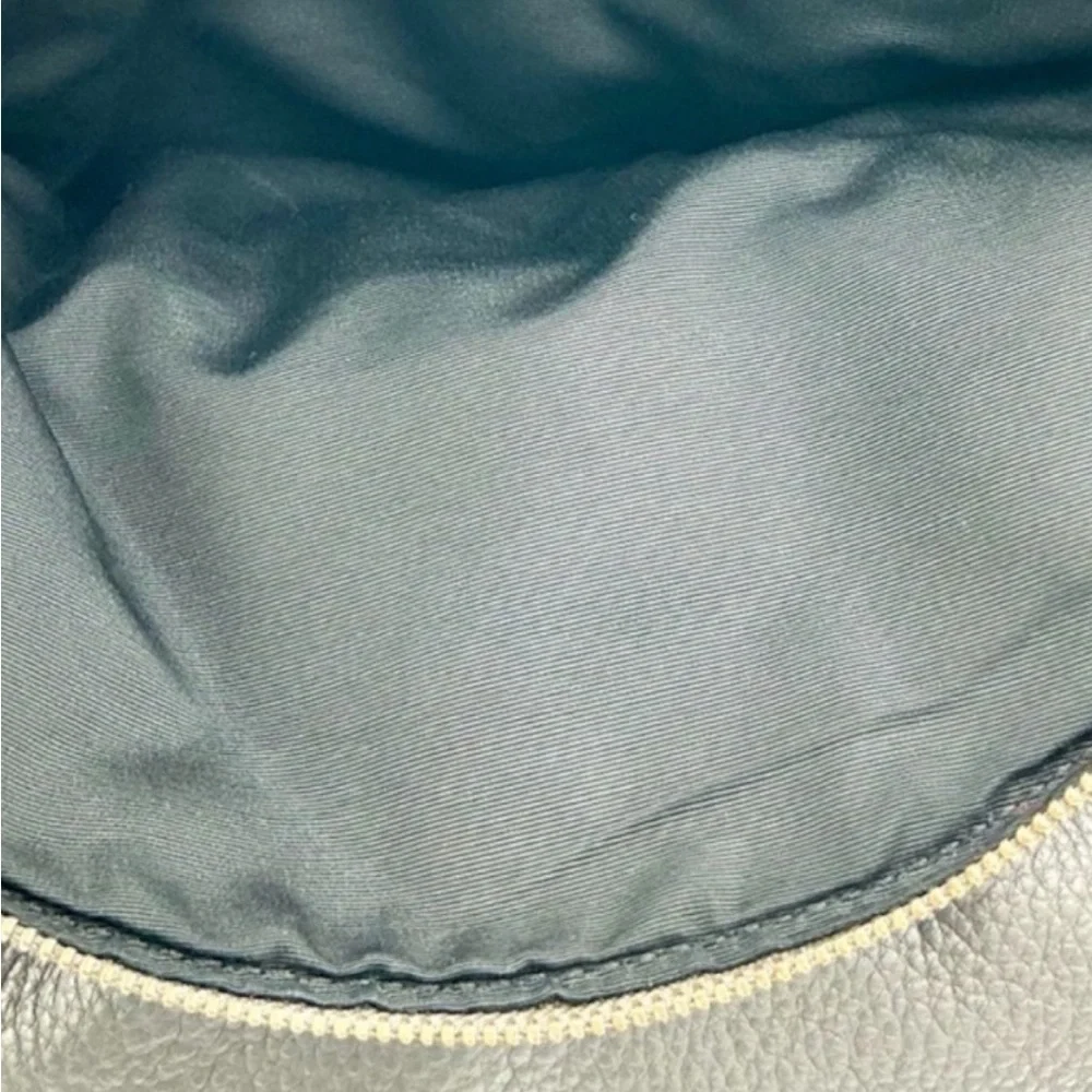 Marc Jacobs Natasha Gray Pebbled Leather Crossbody Gold HW Dust Bag EUC - Picture 8 of 11